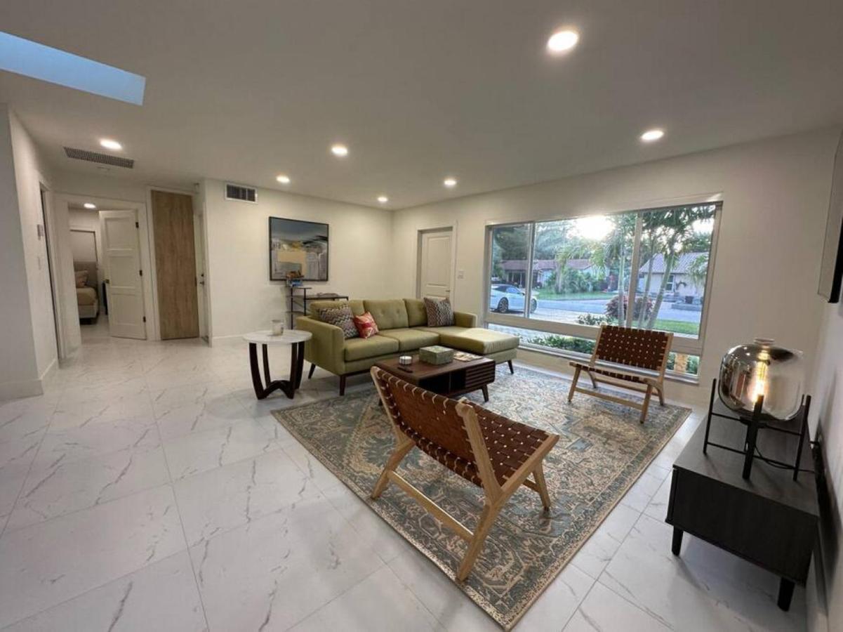 The Sun House - 3 Bed, 2 Bath, Private Pool, Fire Pit, Huge Backyard Villa Fort Lauderdale Exterior photo