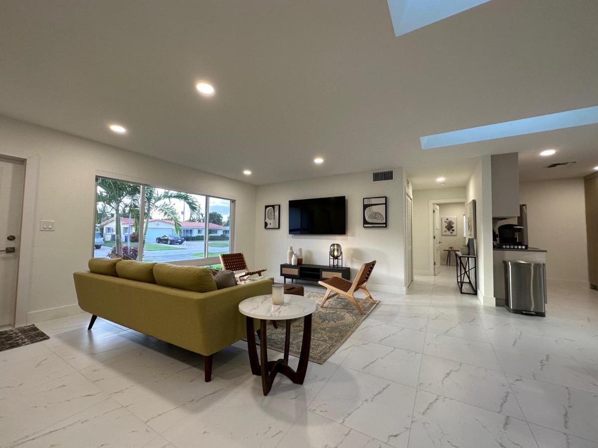 The Sun House - 3 Bed, 2 Bath, Private Pool, Fire Pit, Huge Backyard Villa Fort Lauderdale Exterior photo